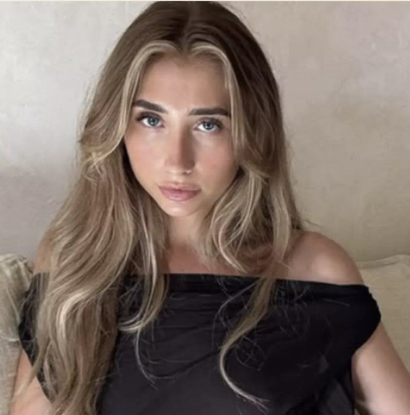Lily Phillips Net Worth